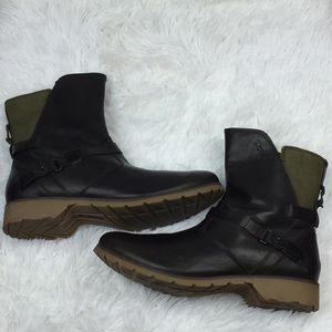 Teva women's boots size 10 waterproof leather